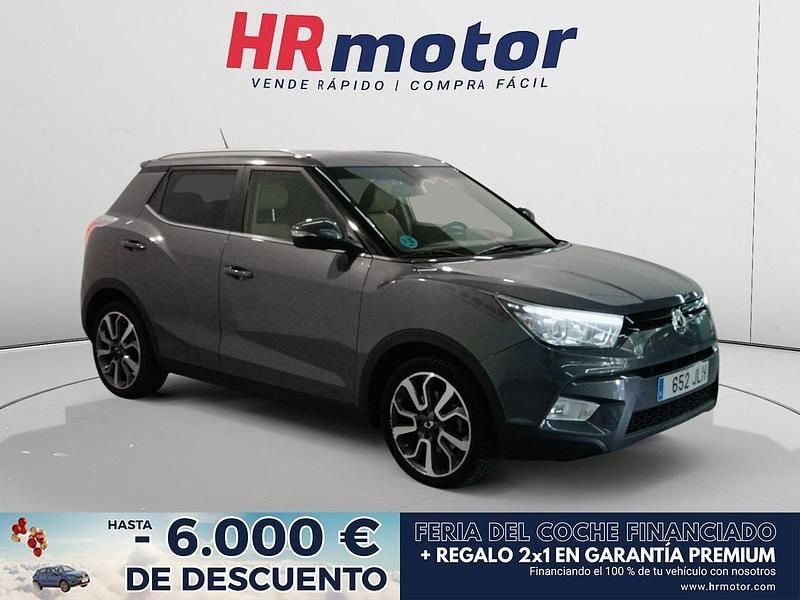 Blanco Usado 2016 Ssangyong (KGM) Tivoli Limited SUV | 12.190 € (Precio justo) - Imagen 1/4