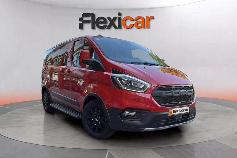 Rojo Usado 2020 Ford Tourneo Titanium Monovolumen | 31.990 € (Caro) - Imagen 1/4