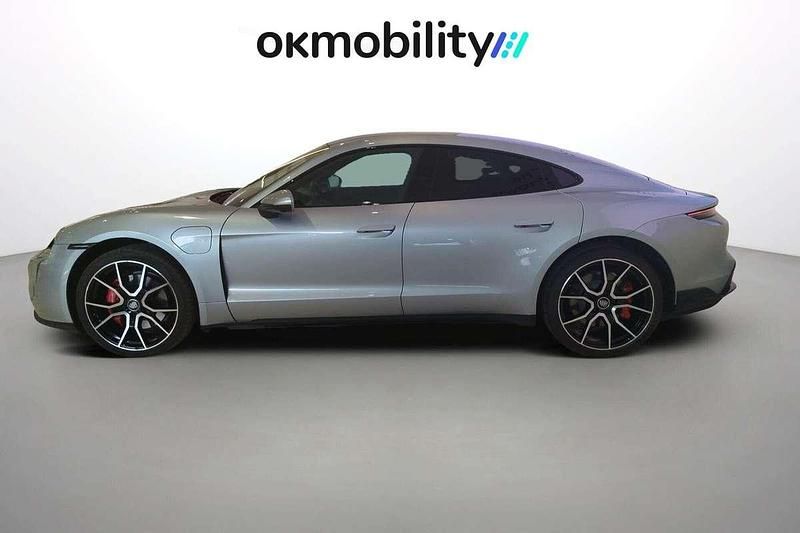 Usado Porsche Taycan 4S 389 kW (530 CV) 2023 Plateado Berlina
