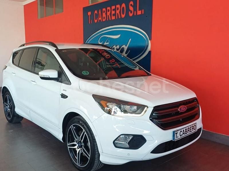 Blanco Usado 2017 Ford Kuga ST-Line SUV | 12.500 € (Caro) - Imagen 1/4