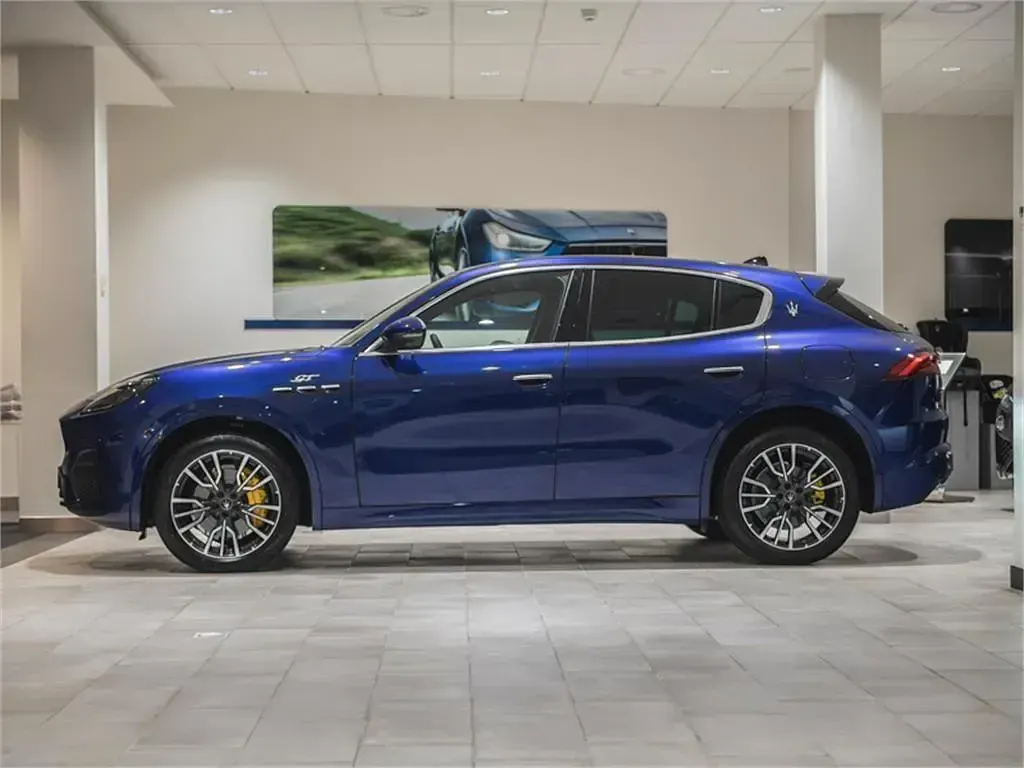 Usado Maserati Grecale GT 300 CV (220 kW) 2025 Azul SUV