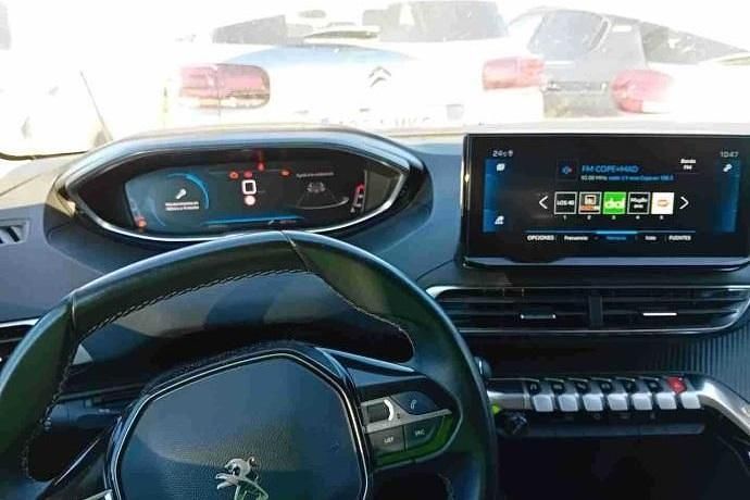 Usado Peugeot 3008 Allure 130 CV (95 kW) 2022