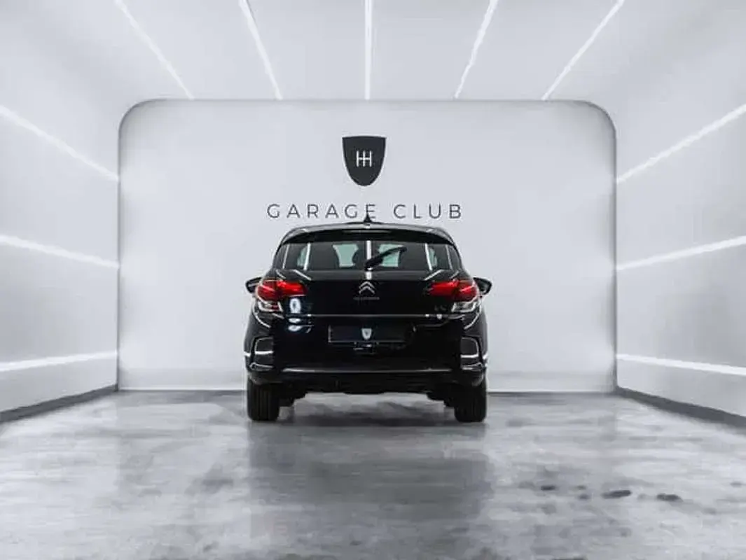 Usado Citroën C4 Live 99 CV (72 kW) 2018 Negro Utilitario