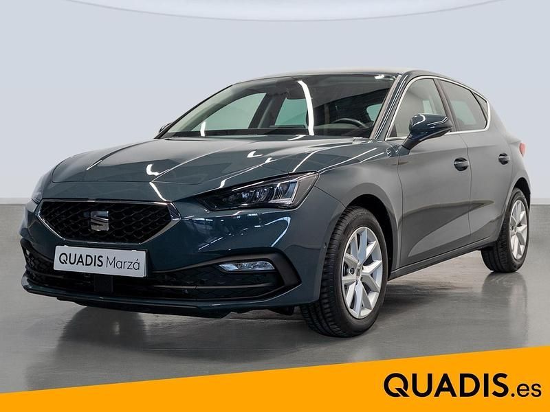 Usado Seat Leon Style 116 CV (85 kW) 2025 Azul Berlina