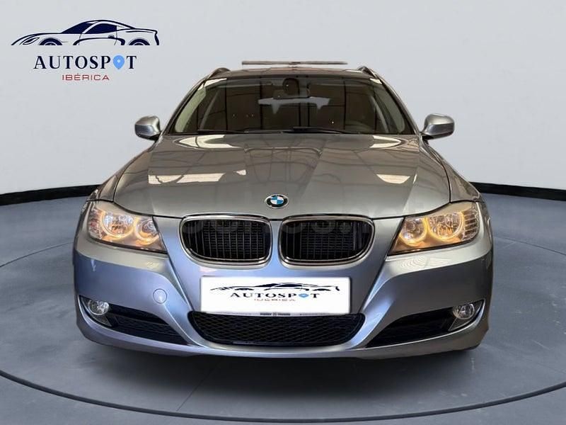 Usado BMW 318 143 CV (105 kW) 2010 Azul Familiar