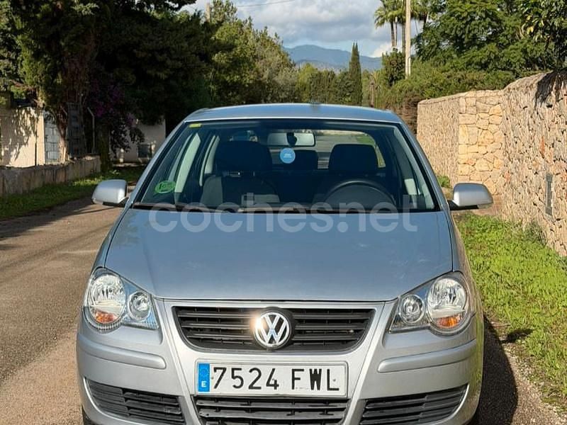 Usado VW Polo Edition 80 CV (58 kW) 2007 Gris / plata Berlina