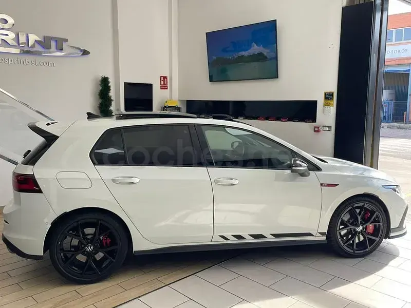 Usado VW Golf VIII GTI Clubsport 301 CV (221 kW) 2022 Blanco Berlina