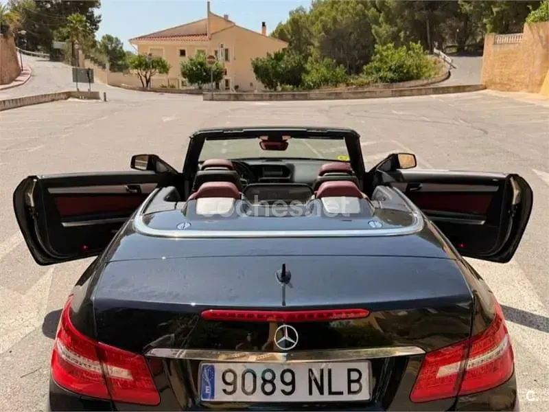 Usado Mercedes E250 Elegance 204 CV (150 kW) 2013 Negro Descapotable
