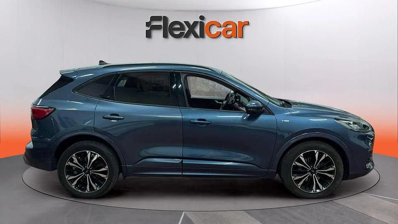 Usado Ford Kuga ST-Line 150 CV (110 kW) 2022 Azul SUV