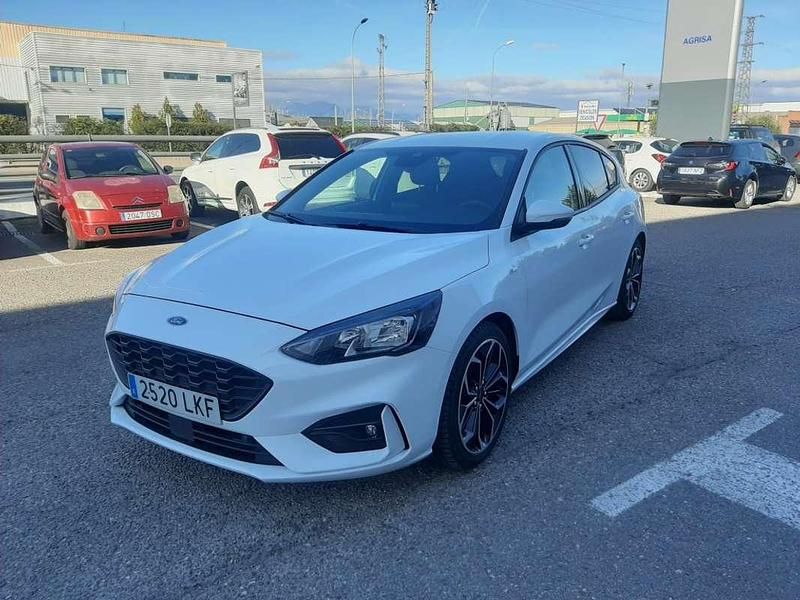 Usado Ford Focus ST-Line 125 CV (91 kW) 2020 Blanco Berlina