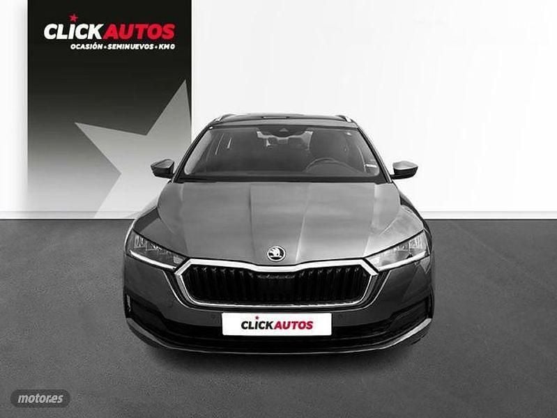 Usado Skoda Octavia Ambition 150 HP (110 kW) 2023 Cinzento Carrinha