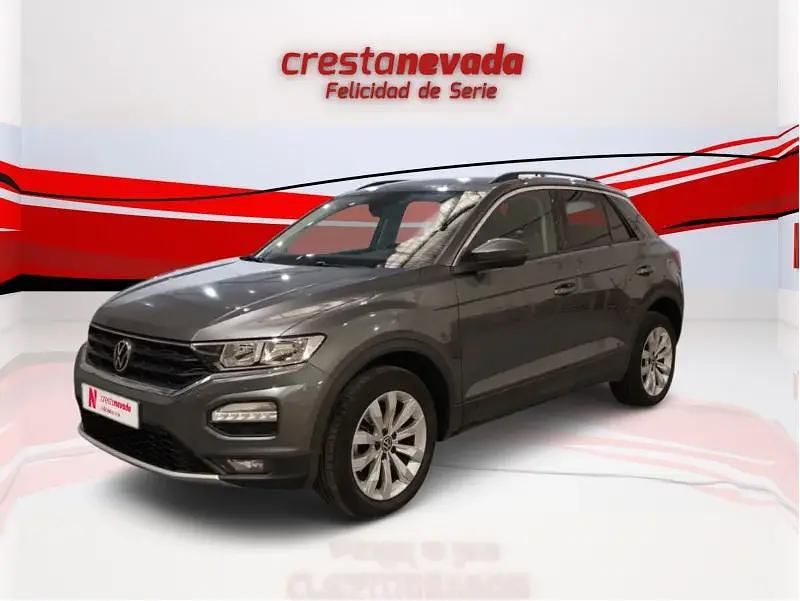 Usado VW T-Roc Advance 150 CV (110 kW) 2021 Gris / plata SUV