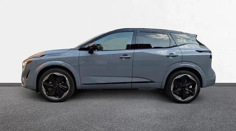Usado Nissan Qashqai 140 CV (102 kW) 2024 Katana grey con techo midnight SUV
