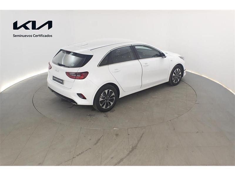Usado Kia Ceed 101 CV (74 kW) 2025 Blanco Utilitario