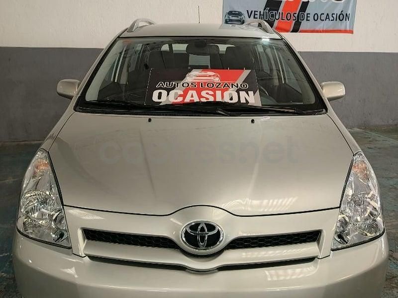 Usado Toyota Corolla Verso Sol 116 CV (85 kW) 2005 Beige Monovolumen