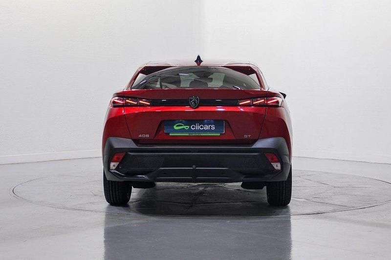 Usado Peugeot 408 GT 130 CV (95 kW) 2023 Rojo SUV