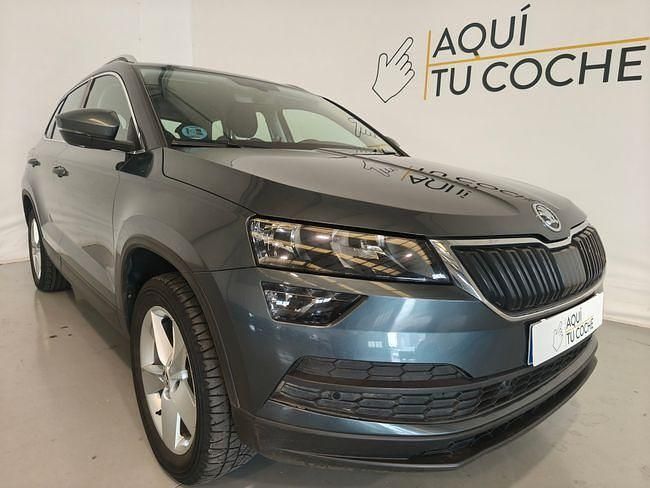 Usado Skoda Karoq Ambition 150 CV (110 kW) 2022 Gris / plata SUV