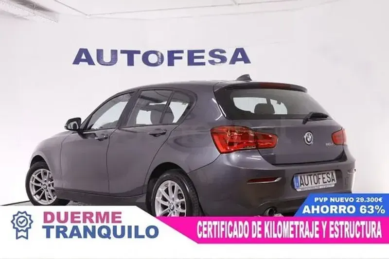 Usado BMW 118 150 CV (110 kW) 2015 Gris / plata Utilitario
