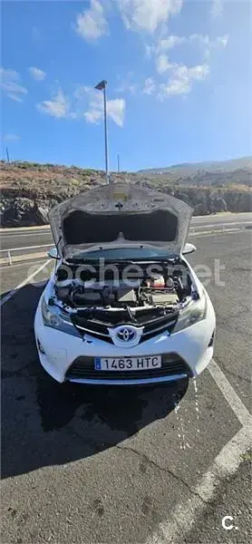 Usado Toyota Auris Hybrid Active 136 CV (100 kW) 2013 Blanco Familiar