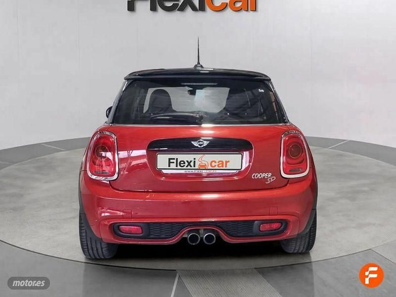 Usado Mini Cooper SD 170 CV (125 kW) 2017 Rojo Utilitario