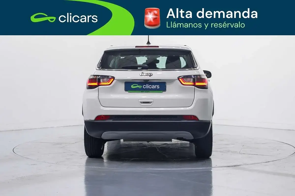 Usado Jeep Compass Altitude 145 CV (106 kW) 2025 Blanco SUV