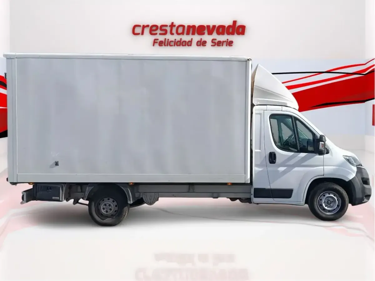 Usado Citroën Jumper 140 CV (102 kW) 2021 Blanco Monovolumen