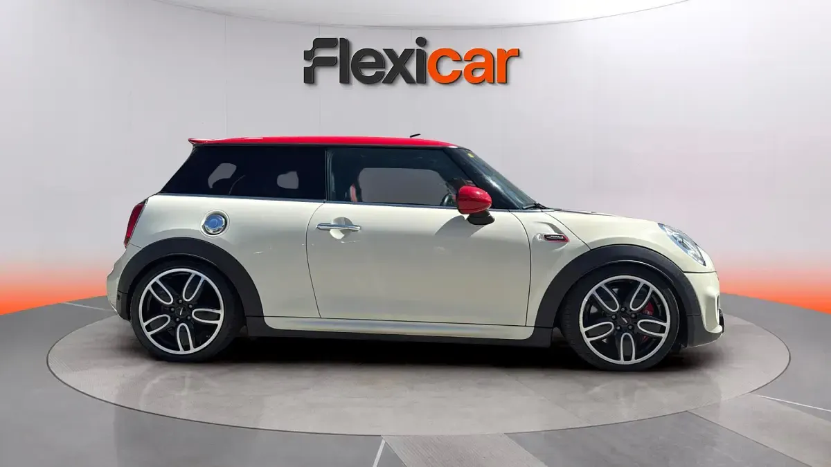 Usado Mini John Cooper Works 231 CV (169 kW) 2016 Blanco Utilitario