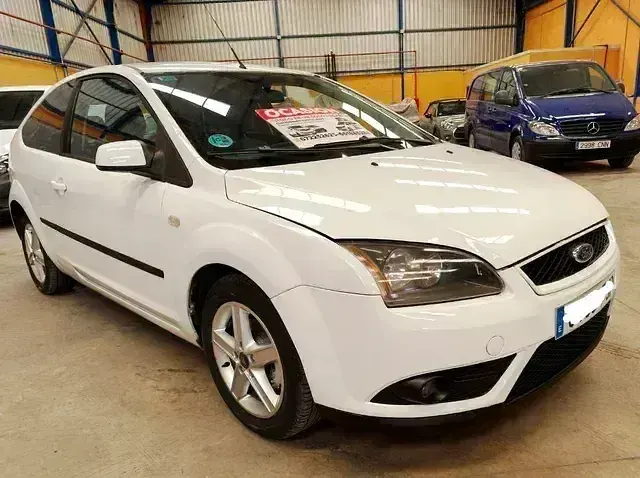 Usado Ford Focus Business Edition 100 CV (73 kW) 2007 Blanco
