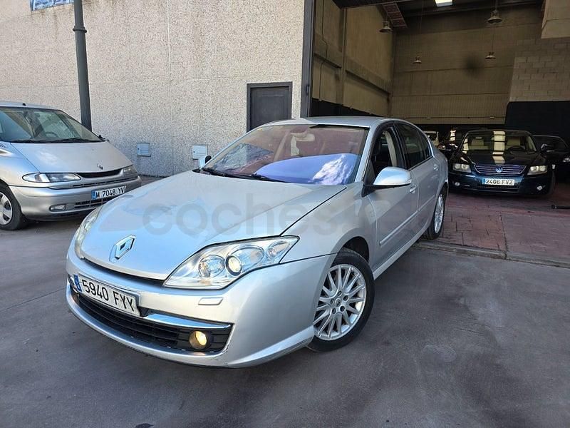Usado Renault Laguna III Privilege 140 CV (102 kW) 2008 Gris / plata Berlina