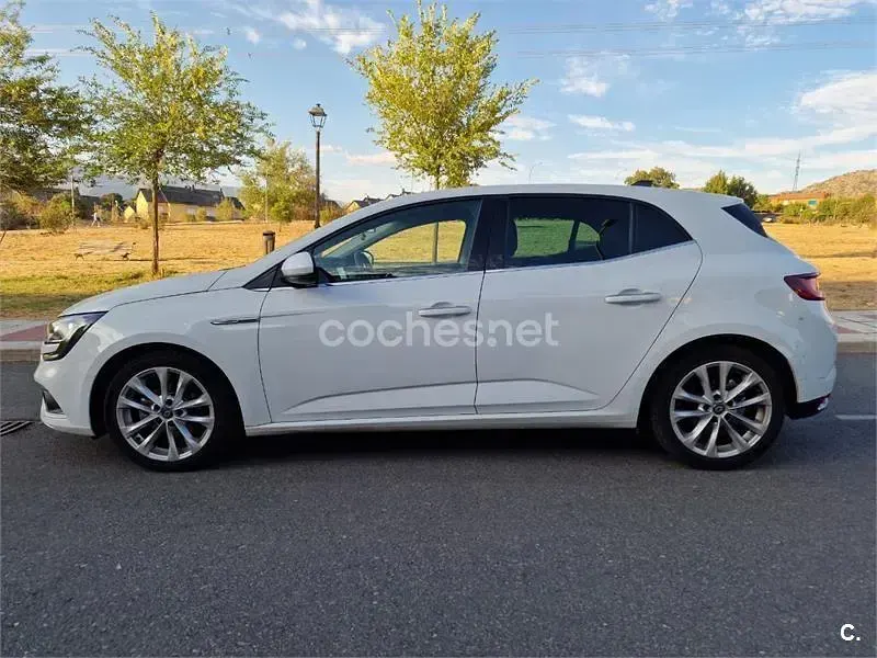 Usado Renault Mégane GT Line GT-Line 130 CV (95 kW) 2018 Blanco Berlina