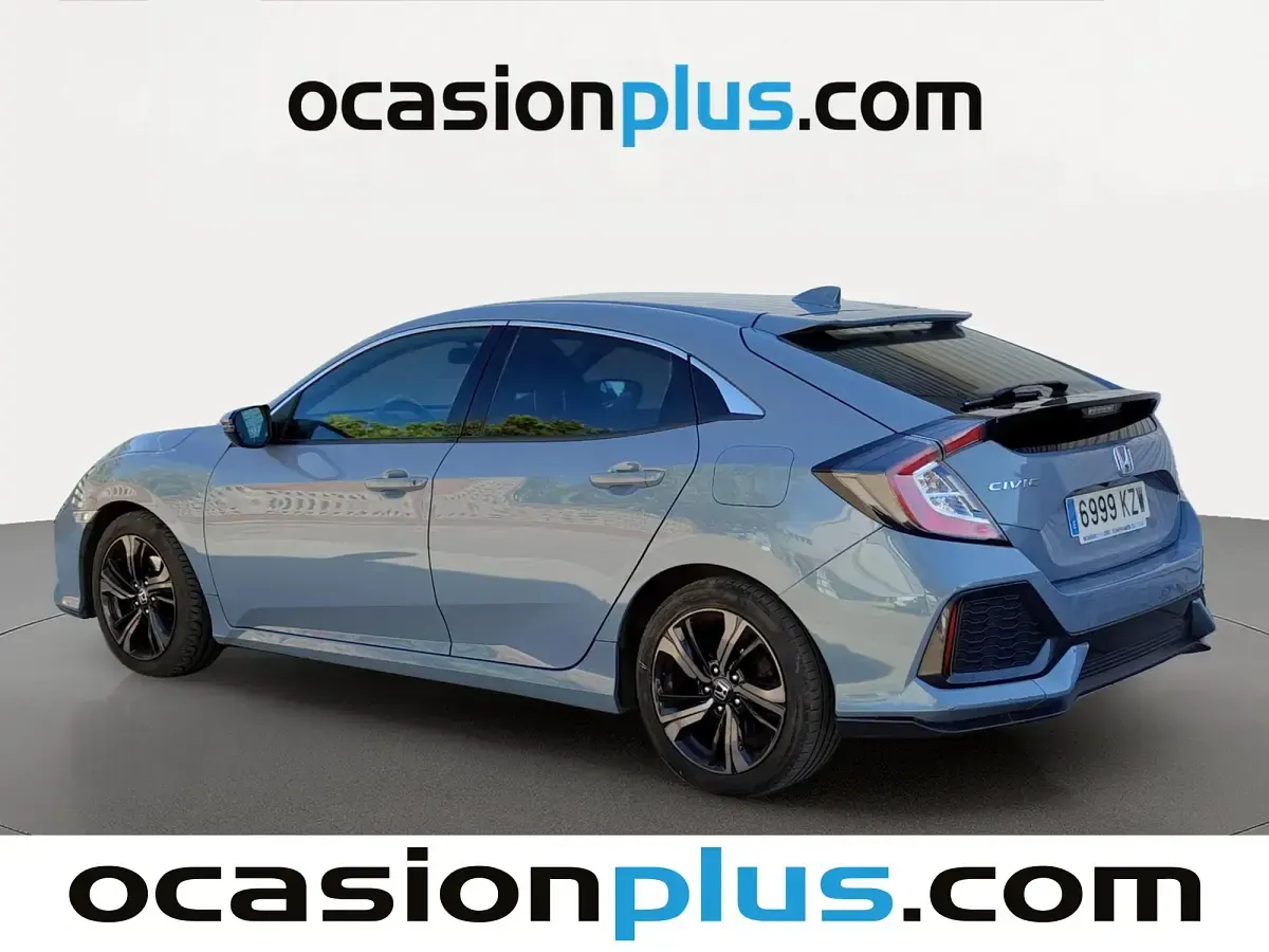 Usado Honda Civic Elegance 120 CV (88 kW) 2019 Gris Berlina