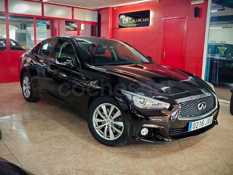 Usado Infiniti Q50 Premium 170 CV (125 kW) 2017 Negro Berlina