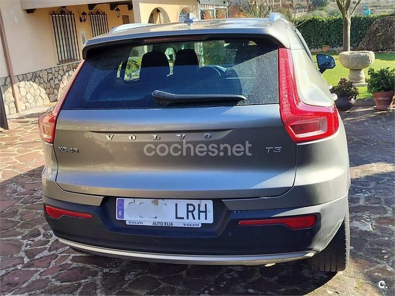 Usado Volvo XC40 Momentum 163 CV (119 kW) 2021 Beige SUV