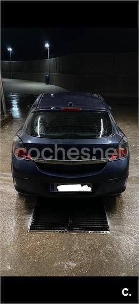 Negro Usado 2006 Opel Astra GTC Cosmo Berlina | 5000 € (Precio justo) - Imagen 1/4
