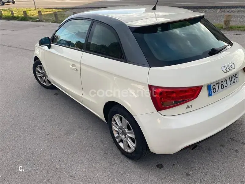 Usado Audi A1 Ambition 86 CV (63 kW) 2012 Blanco Utilitario