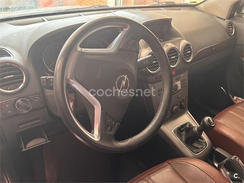 Usado Opel Antara Cosmo 150 CV (110 kW) 2007 Gris / plata SUV
