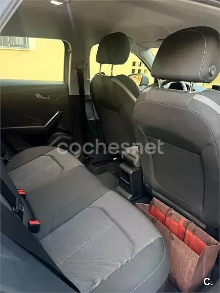 Usado Audi Q2 Sport 116 CV (85 kW) 2018 Gris / plata SUV
