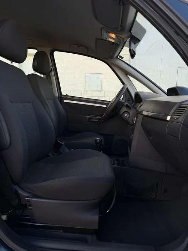 Usado Opel Meriva Cosmo 99 CV (72 kW) 2009 Negro Monovolumen