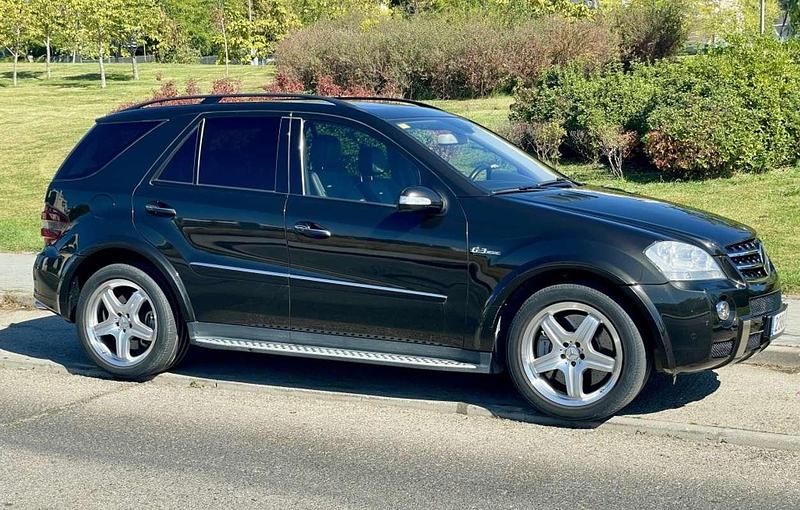 Negro Usado 2008 Mercedes ML63 AMG AMG SUV | 28.880 € - Imagen 1/4
