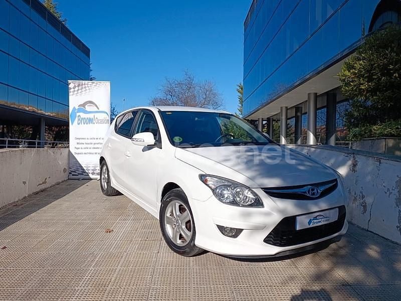Blanco Usado 2012 Hyundai i30 Berlina | 6990 € (Precio justo) - Imagen 1/4