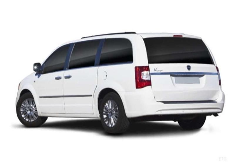 Usado Lancia Voyager Platinum 178 CV (130 kW) 2013 Negro Monovolumen