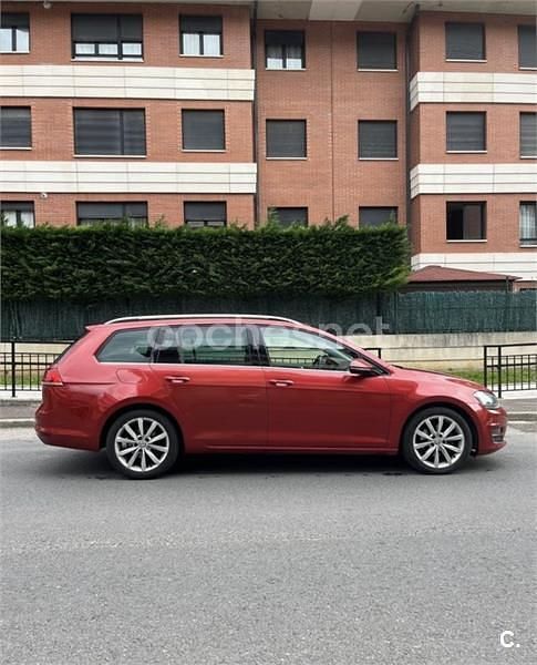 Usado VW Golf VII Sportline 150 CV (110 kW) 2014 Rojo Familiar