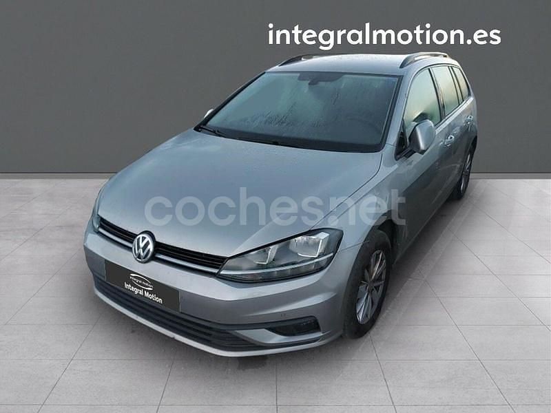 Gris Usado 2019 VW Golf VII Familiar | 13.900 € (Precio justo) - Imagen 1/4