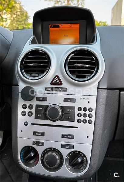 Gris / plata Usado 2008 Opel Corsa Sport Berlina | 3200 € (Buen precio) - Imagen 1/1