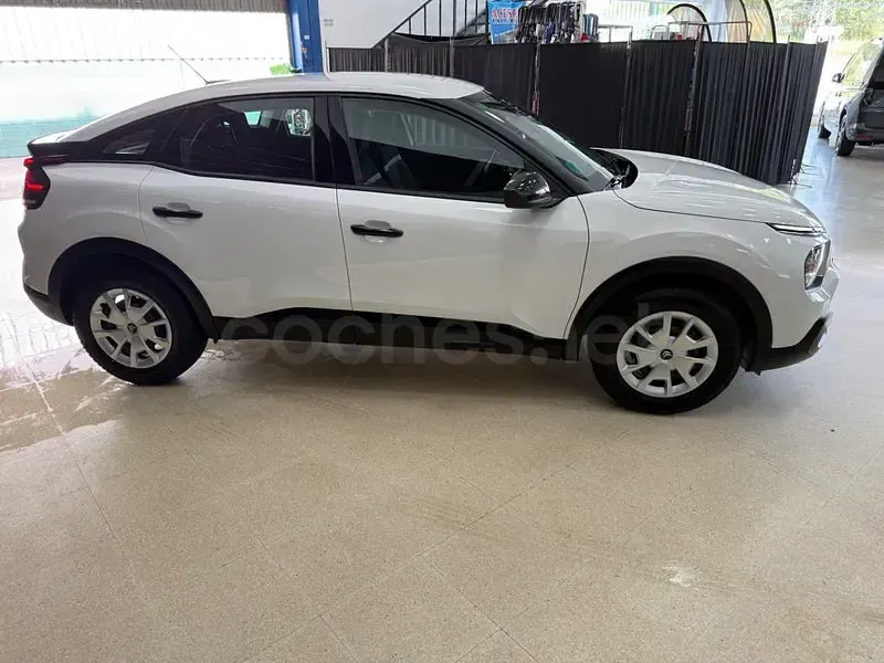 Usado Citroën C4 Live 110 CV (80 kW) 2022 Blanco Berlina