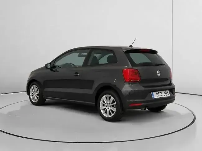 Usado VW Polo Sportline 110 CV (80 kW) 2015 Gris Utilitario