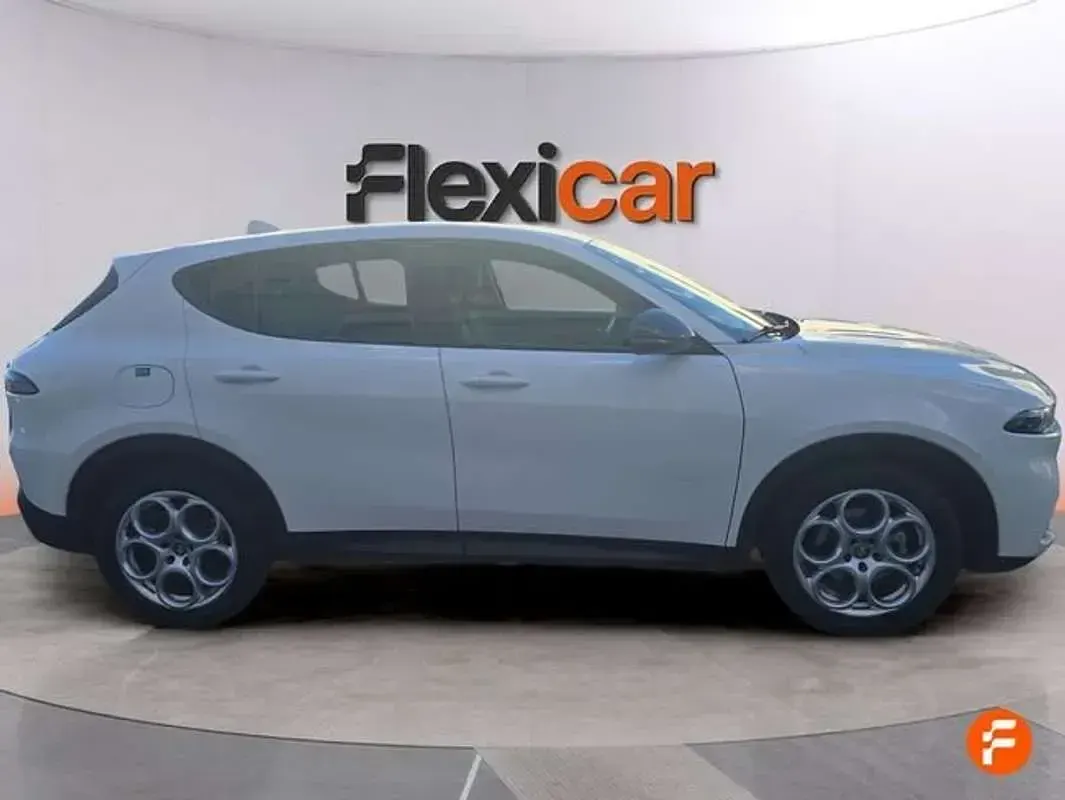 Usado Alfa Romeo Tonale Edizione Speciale 131 CV (96 kW) 2022 Blanco SUV