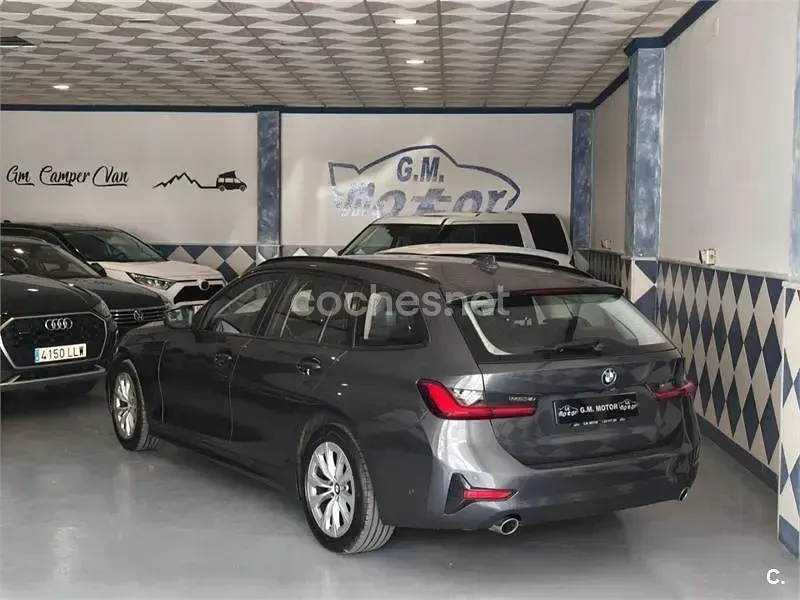 Usado BMW 318 150 CV (110 kW) 2020 Gris / plata Familiar