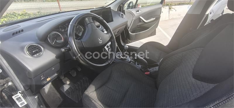 Usado Peugeot 308 SW Envy 112 CV (82 kW) 2011 Negro Familiar
