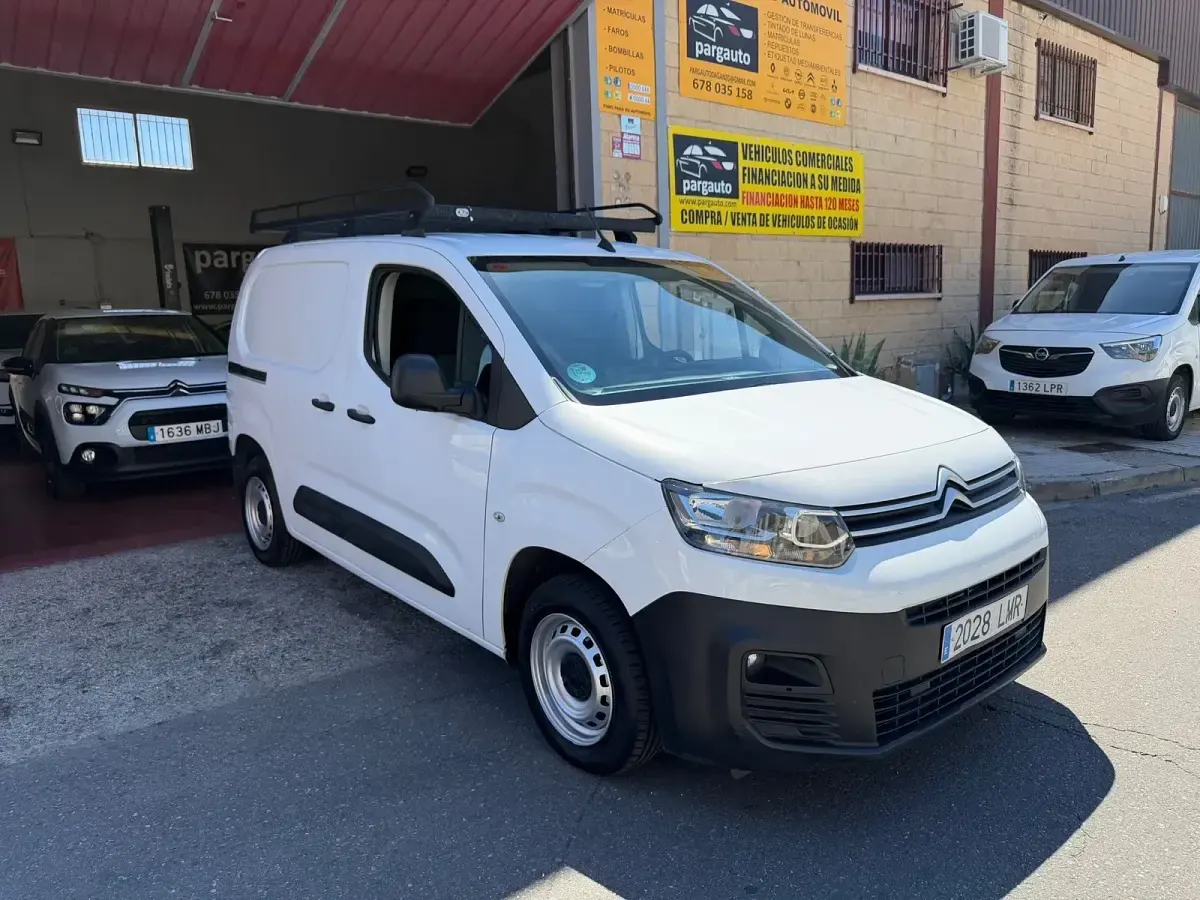 Usado Peugeot Partner Premium 98 CV (72 kW) 2021 Blanco Monovolumen